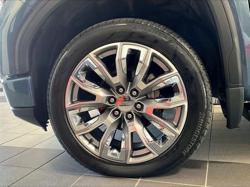 Used 2024 GMC Sierra 1500 Denali w/ Denali Reserve Package AWD/4WD image 7