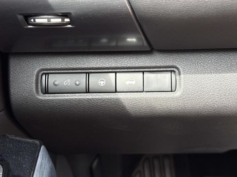 Used 2025 Nissan Pathfinder SL w/ SL Premium Package AWD/4WD image 19
