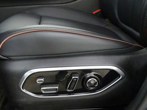 Used 2024 Jeep Wagoneer Launch Edition image 19