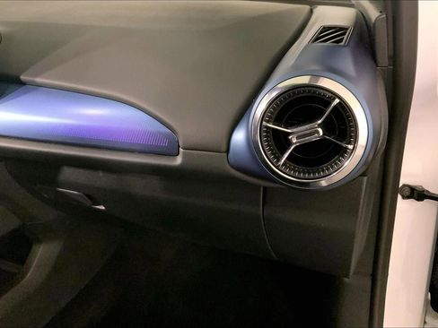 Used 2025 Chevrolet Equinox EV LT w/ Convenience Package image 16