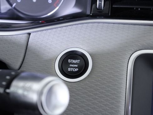 Used 2020 Land Rover Range Rover Evoque S image 24