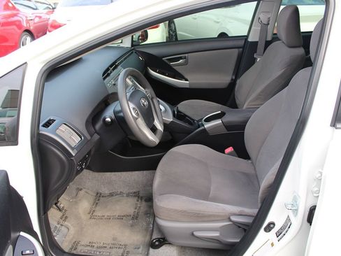 Used 2013 Toyota Prius Three image 19