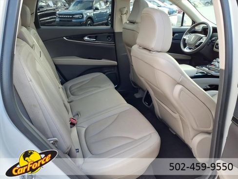 Used 2023 Lincoln Nautilus Reserve w/ Equipment Group 201A image 11