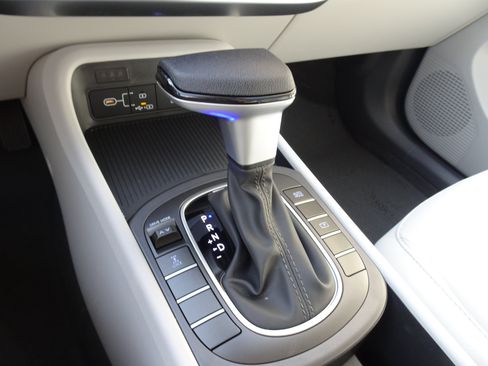 New 2026 Hyundai Kona SE AWD/4WD image 16