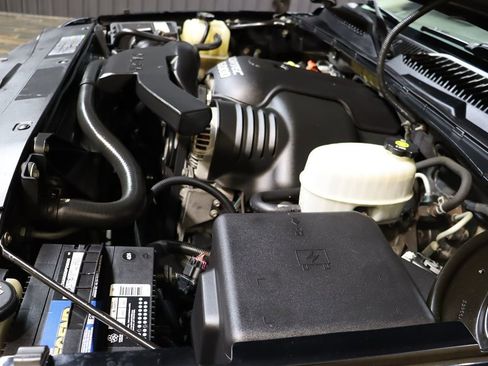 Used 2005 Cadillac Escalade ESV Platinum image 58