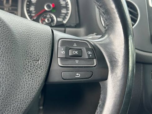 Used 2016 Volkswagen Tiguan S FWD image 19