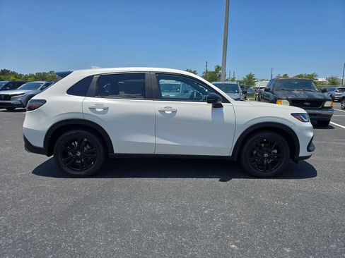 New 2026 Honda HR-V Sport image 3