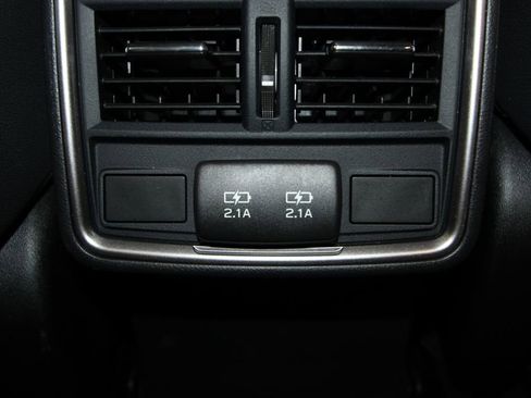 Used 2023 Subaru Forester Premium image 32