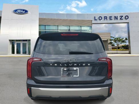 Used 2025 Kia Telluride LX FWD image 6