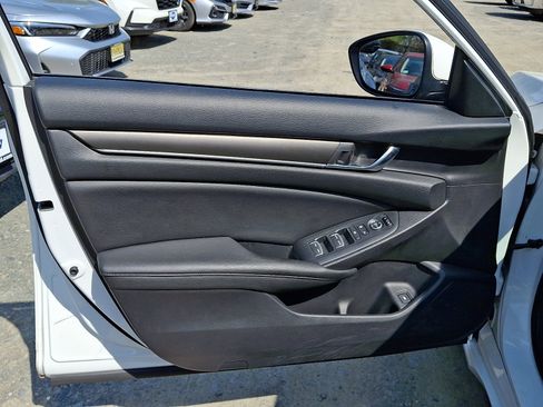 Used 2019 Honda Accord LX image 13