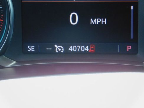 Used 2023 Chevrolet Traverse LT image 19