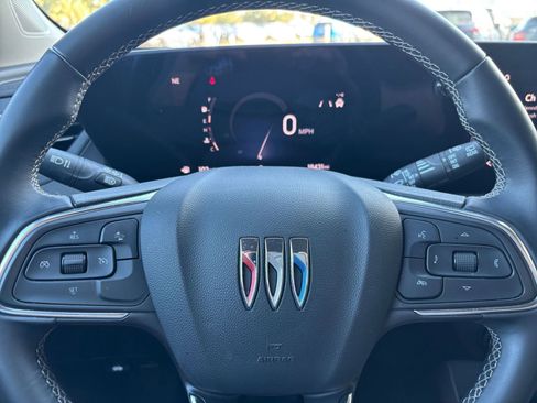 Used 2025 Buick Encore GX Preferred image 28