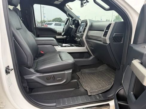 Used 2022 Ford F350 Lariat w/ Black Appearance Package AWD/4WD image 12