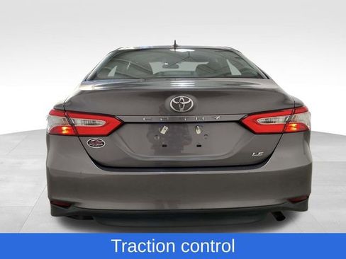 Used 2019 Toyota Camry LE image 3