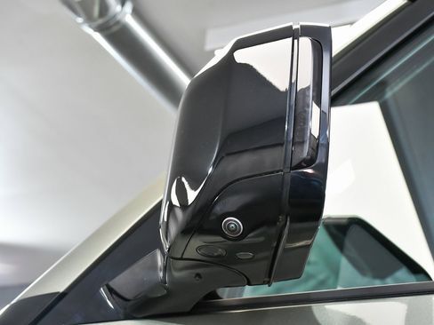 Used 2021 Land Rover Defender 110 X-Dynamic SE image 75