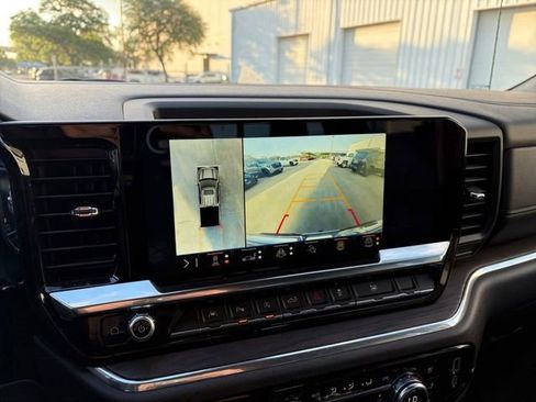 Certified 2024 GMC Sierra 1500 SLT image 12