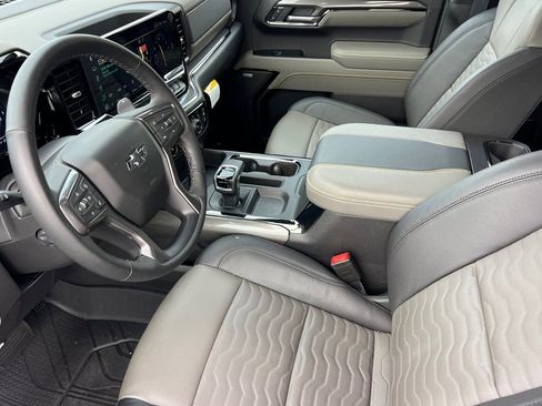 Certified 2025 Chevrolet Silverado 1500 ZR2 w/ Technology Package image 10