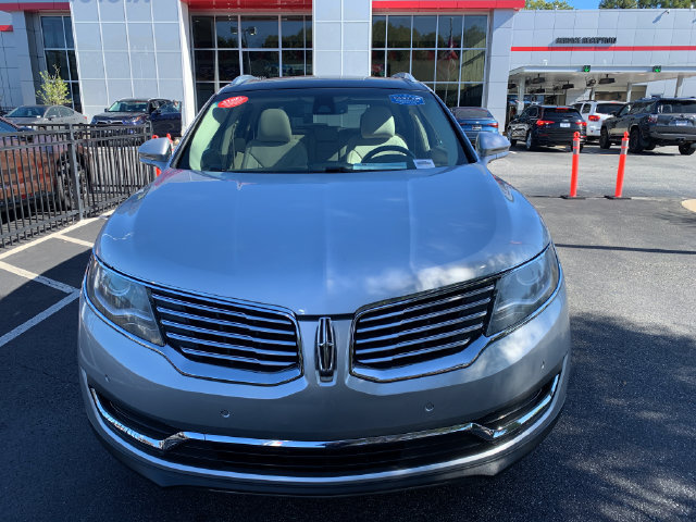 Used 2016 Lincoln MKX Reserve w/ Technology Package FWD image 34