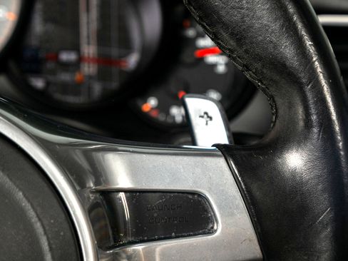 Used 2015 Porsche 911 Carrera S image 33