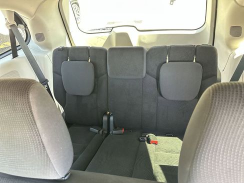 Used 2019 Dodge Grand Caravan SE image 19