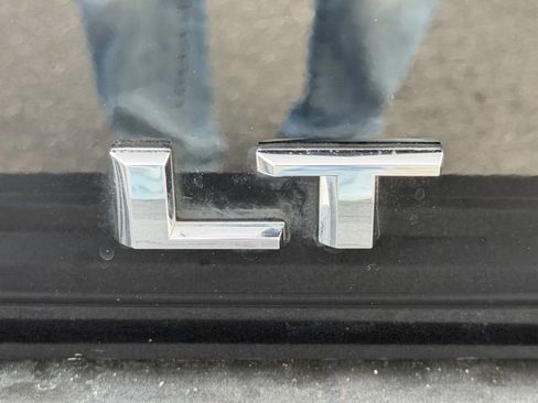 Used 2024 Chevrolet Tahoe LT w/ Luxury Package image 21