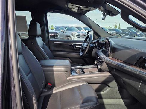 Certified 2025 Chevrolet Tahoe LT AWD/4WD image 11
