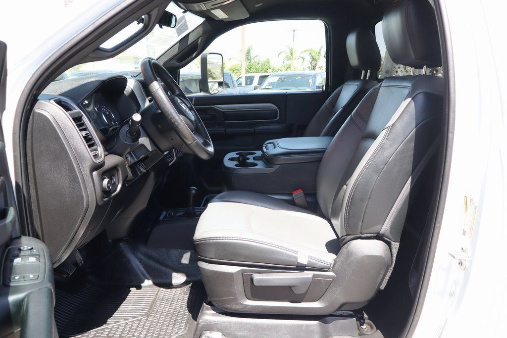 Used 2022 RAM 5500 Tradesman AWD/4WD image 17