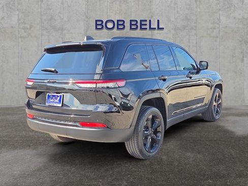 Used 2023 Jeep Grand Cherokee Altitude image 5