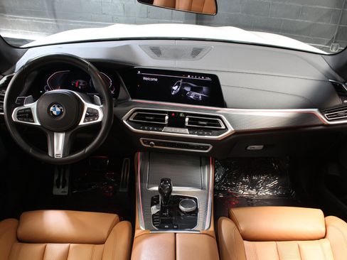 Used 2021 BMW X5 xDrive40i w/ M Sport Package AWD/4WD image 30