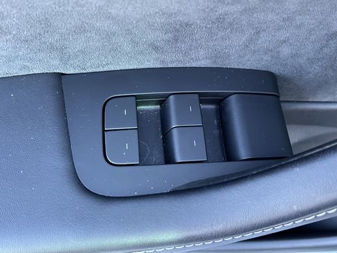 Used 2023 Tesla Model 3 Performance image 15