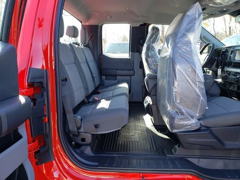 New 2025 Ford F250 XLT image 18