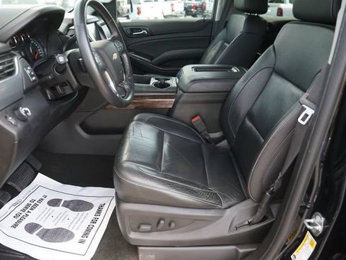 Used 2018 Chevrolet Suburban LT RWD image 9