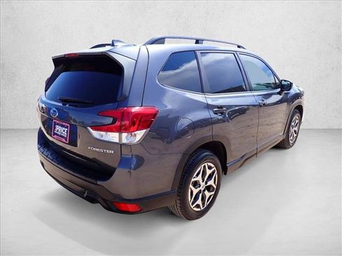 Used 2020 Subaru Forester Premium AWD/4WD image 4