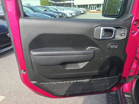 Used 2024 Jeep Wrangler Unlimited Sport AWD/4WD image 18