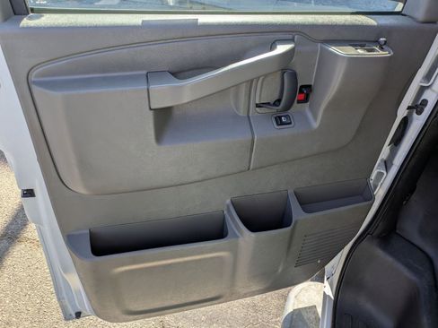 Used 2024 Chevrolet Express 2500 w/ Driver Convenience Package RWD image 10