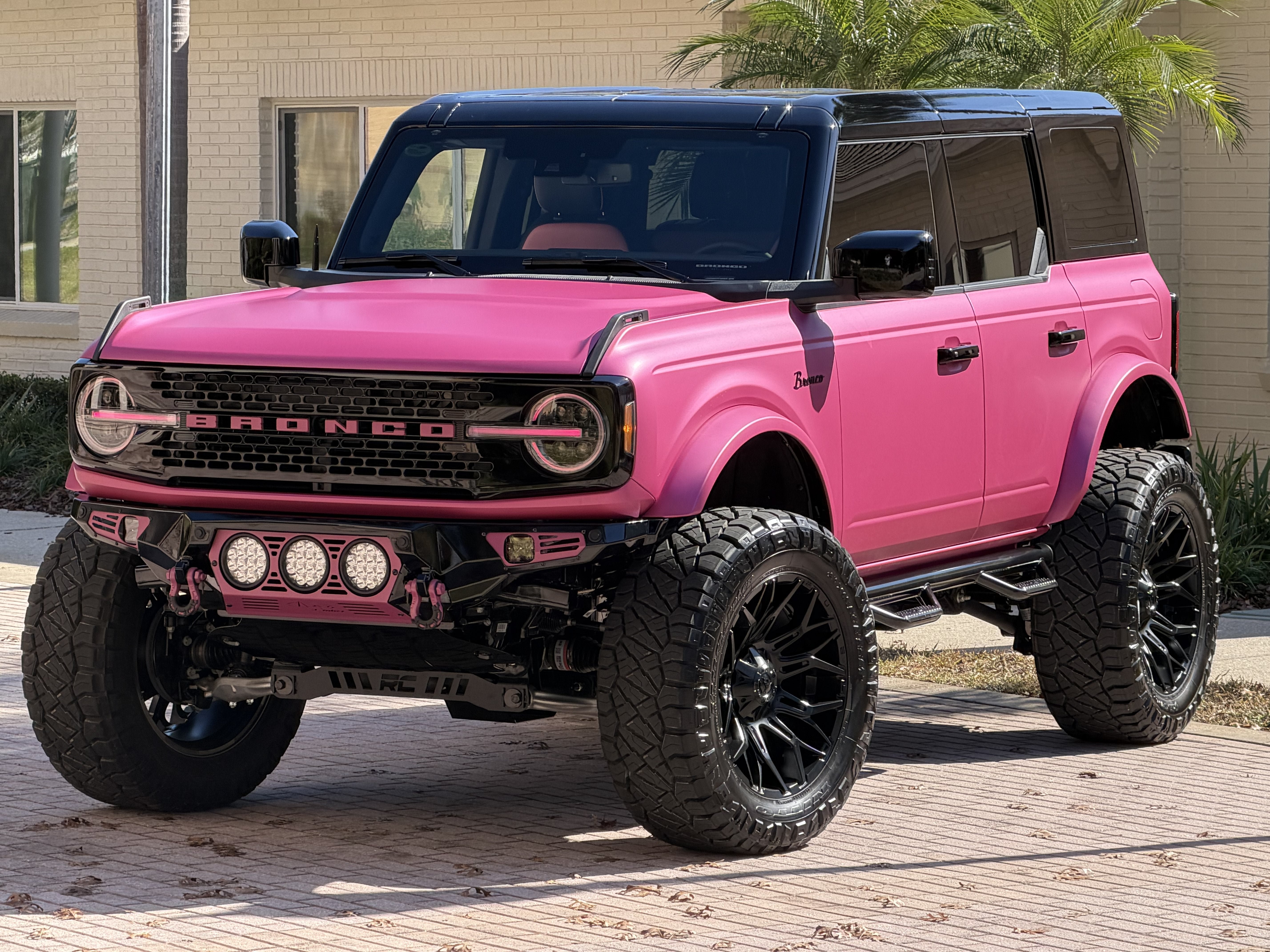 Used 2025 Ford Bronco Outer Banks AWD/4WD image 27