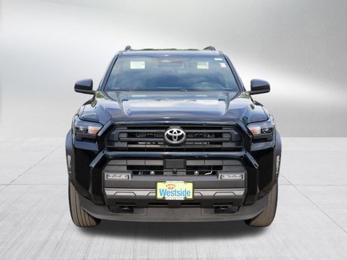 Used 2025 Toyota 4Runner SR5 AWD/4WD image 2