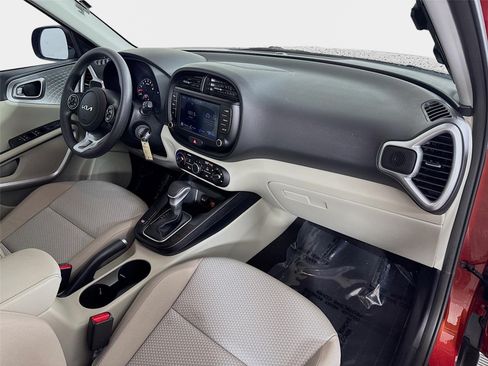 Used 2022 Kia Soul LX FWD image 26