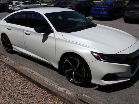 Used 2022 Honda Accord Sport image 5