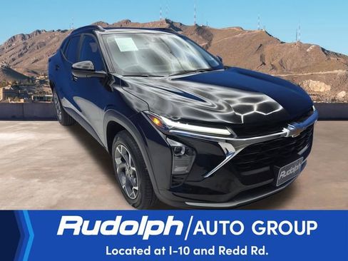 Used 2025 Chevrolet Trax LT w/ LT Convenience Package FWD image 7