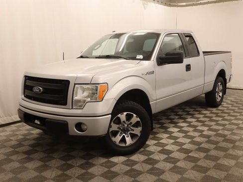 Used 2013 Ford F150 STX w/ Mid Equipment Group RWD image 1