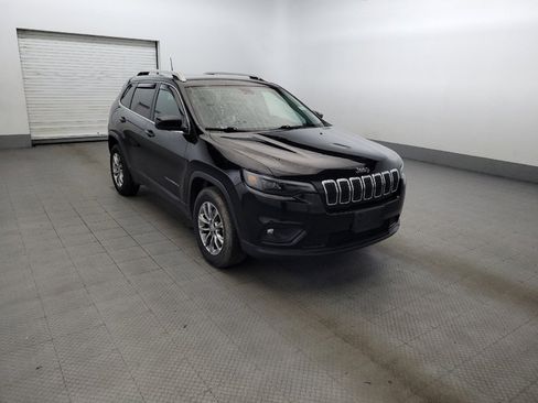 Used 2019 Jeep Cherokee Latitude Plus w/ Cold Weather Group AWD/4WD image 13