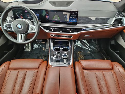 Used 2023 BMW X7 M60i w/ Executive Package image 29