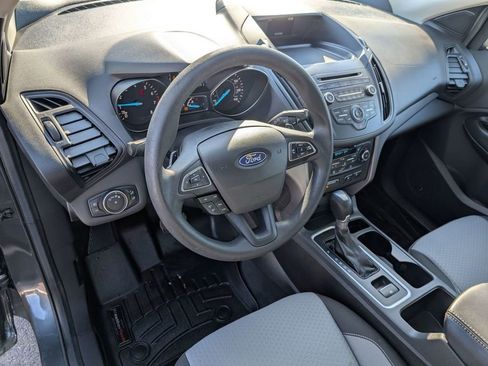 Used 2017 Ford Escape SE image 18