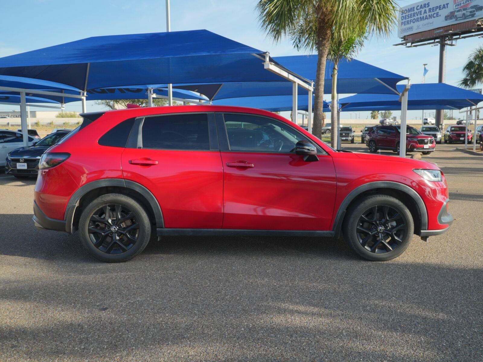 Used 2023 Honda HR-V Sport image 4