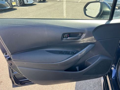 Used 2025 Toyota Corolla LE image 18