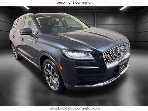 Used 2022 Lincoln Nautilus Reserve image 10