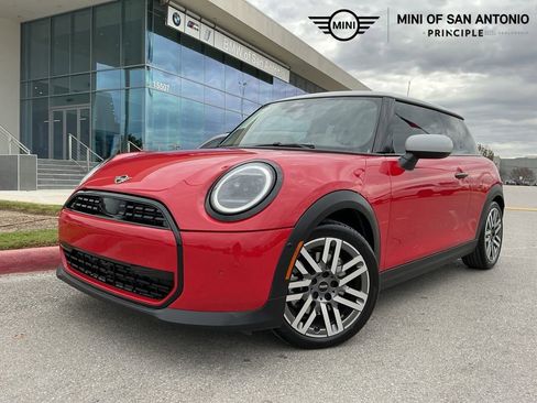 Certified 2025 MINI Cooper 2-Door Hardtop image 1