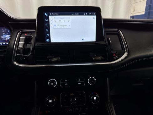 Used 2023 Chevrolet Suburban Premier image 22