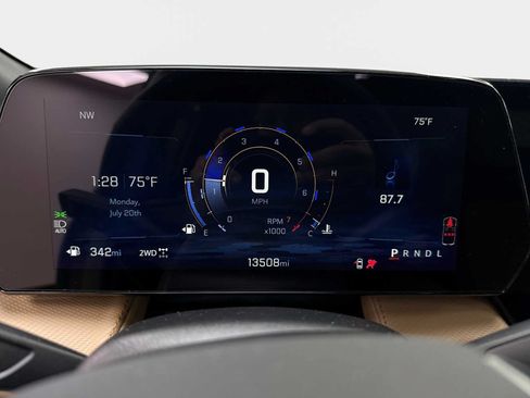 Used 2025 Chevrolet Equinox ACTIV AWD/4WD image 10